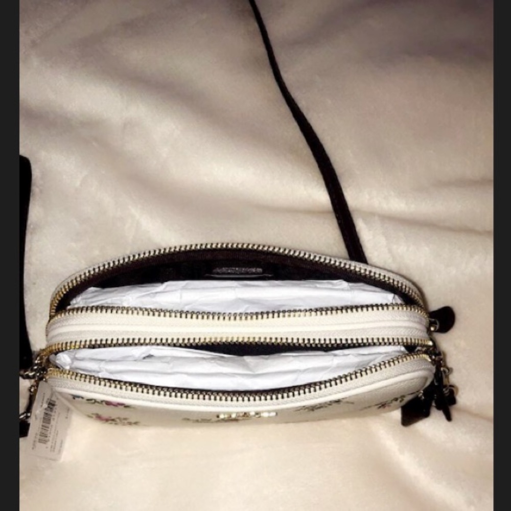 Purse - Picture 3 of 8